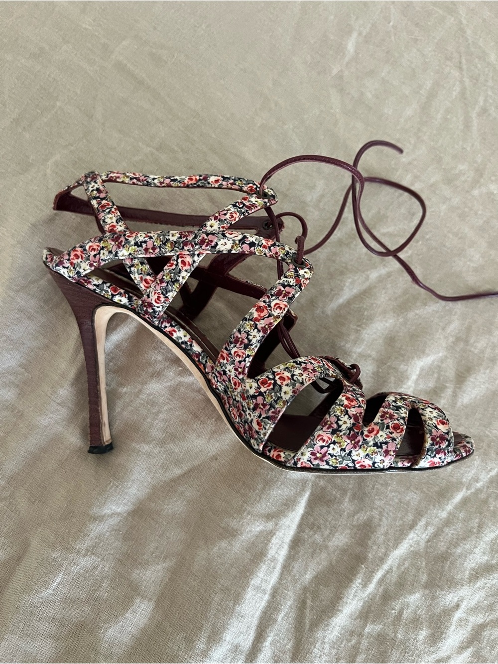EUC Manolo Blahnik Rare Vintage Netochaka Floral Printed Lace-Up Sandals 38 - Picture 5 of 11